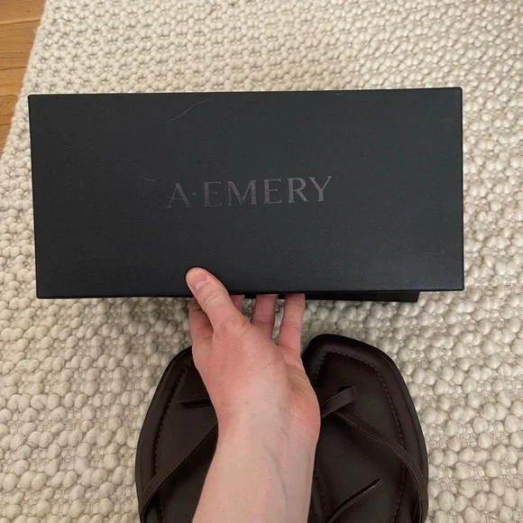 A.Emery Lucia Sandals Walnut - Picture 5 of 9